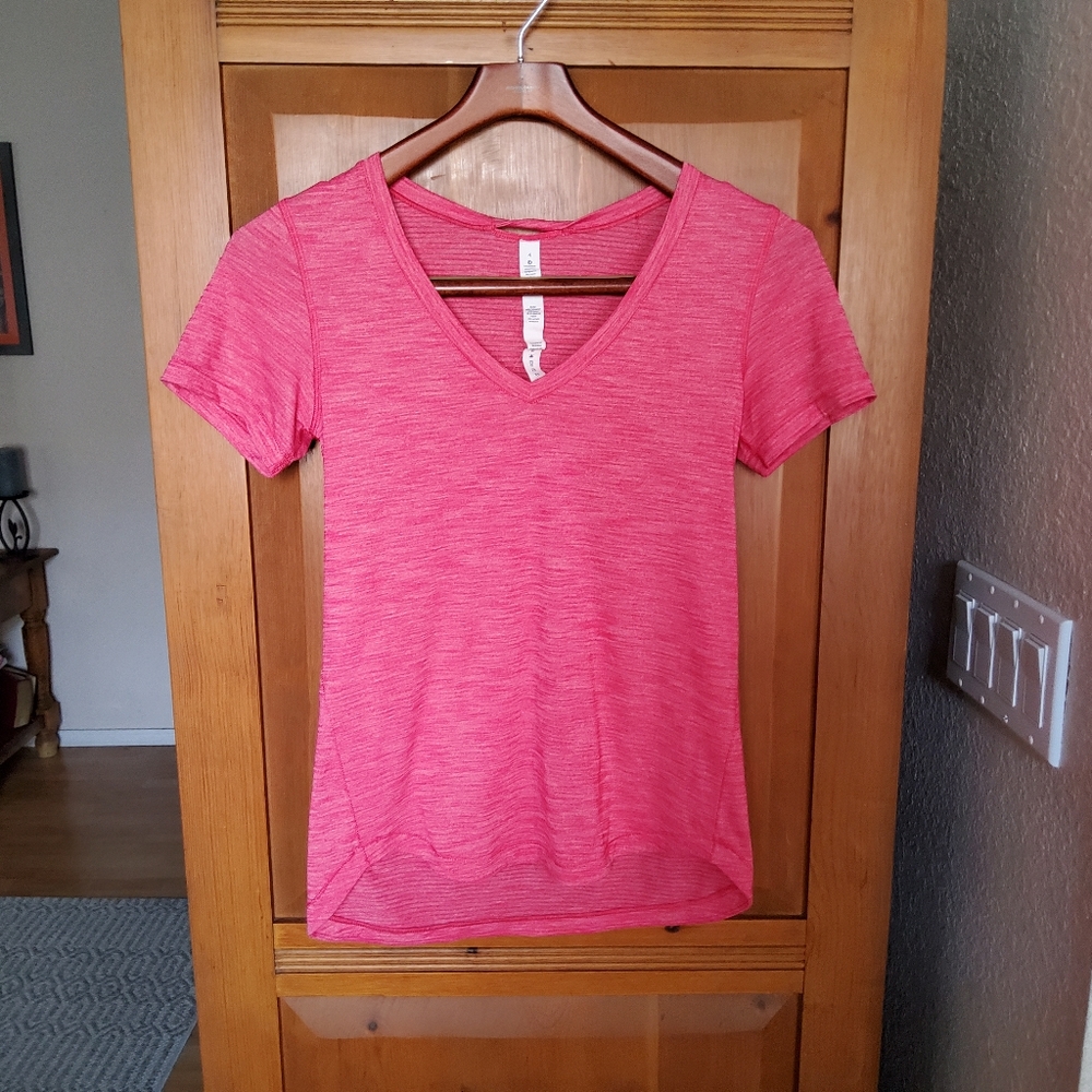 Authentic EUC Lululemon Short Sleeve Tee Size 4